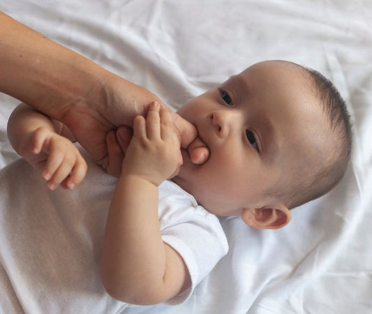 8 Natural Ways to Help Your Baby with Teething