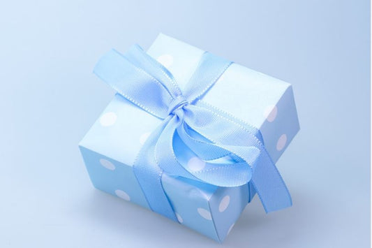 great luxury baby shower presents to buy a new mom